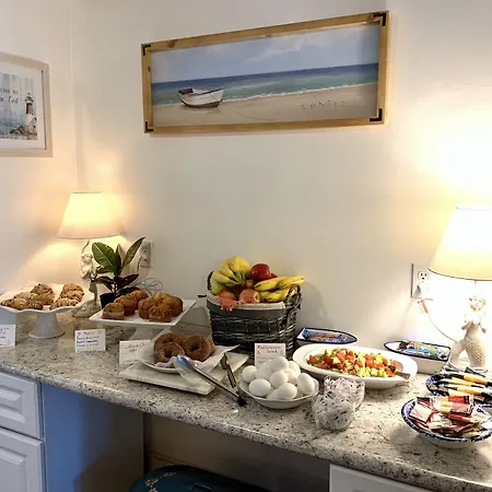 Eagle Wing Inn - Cape Cod-2
